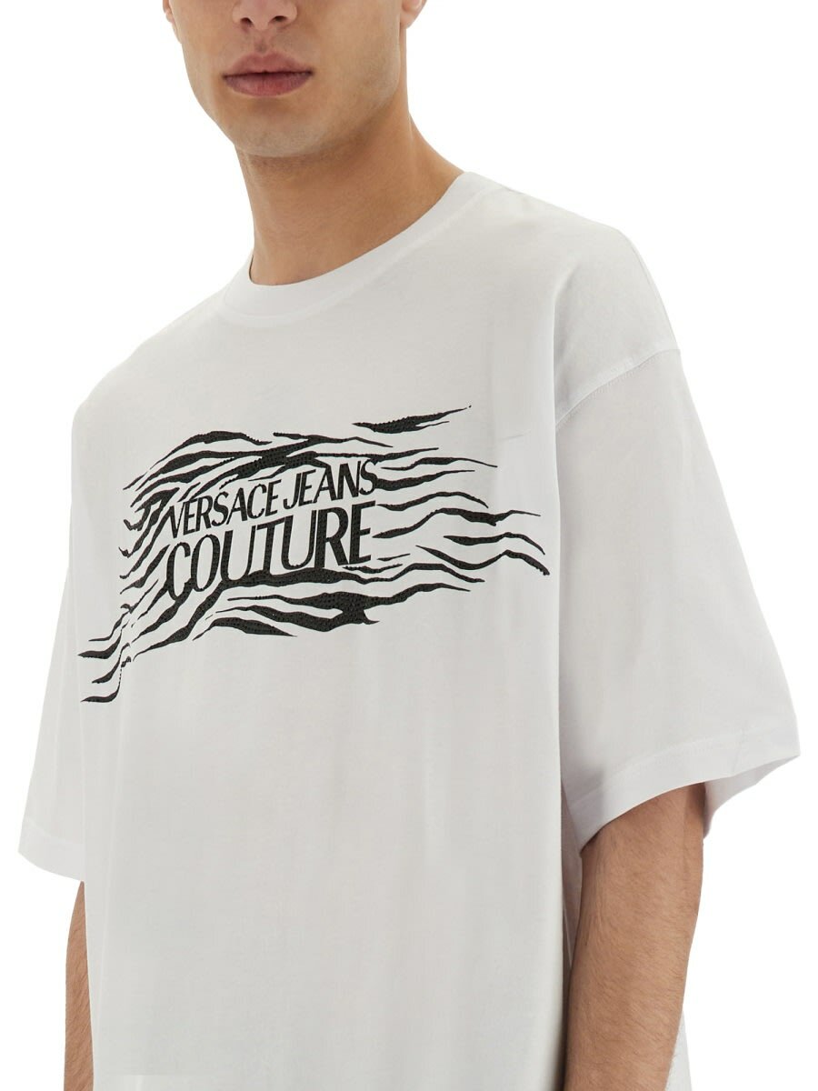 Tシャツ・カットソー Versace Jeans Couture Zebra Rhinestone Logo T-Shirt Versace Jeans Couture Zebra Rhinestone Logo T-shirt Versace