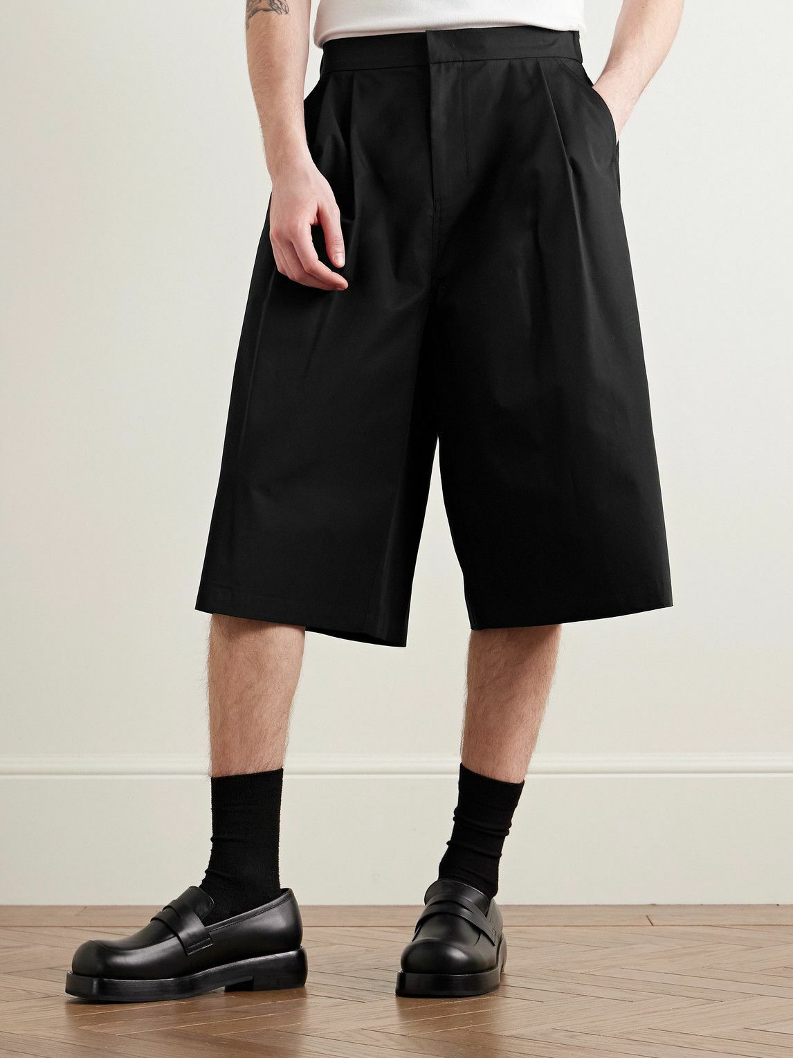 パンツ Amomento summer shorts Amomento - Wide-Leg Pleated Cotton-Poplin Shorts - Black AMOMENTO