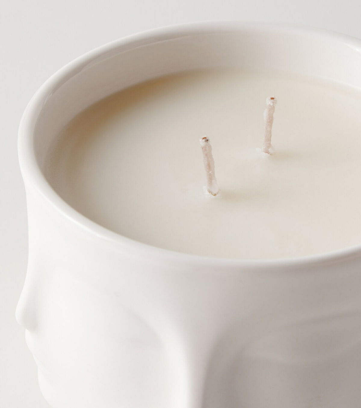 Jonathan Adler Muse Blanc porcelain scented candle