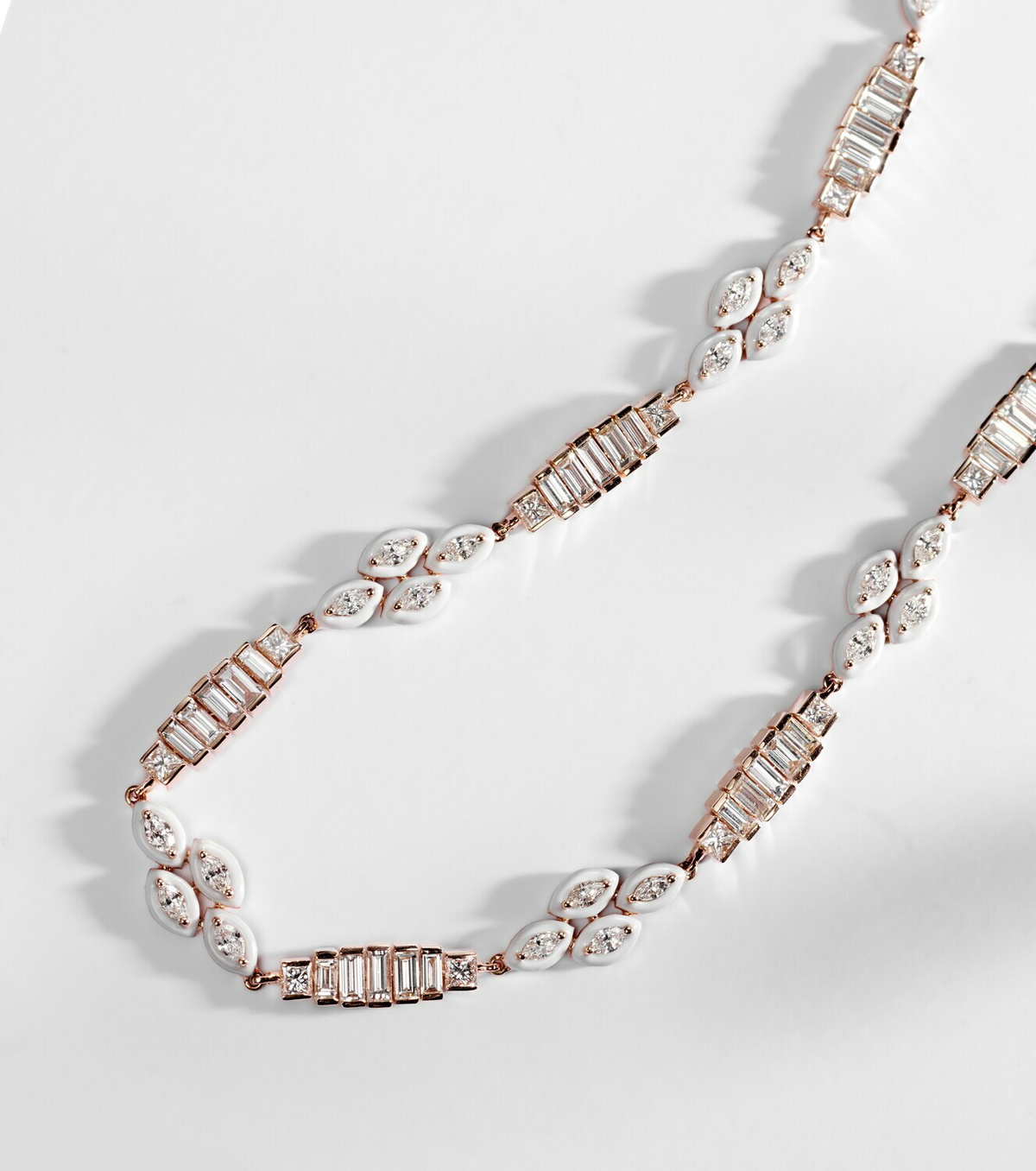 Kamyen 18kt gold choker with diamonds