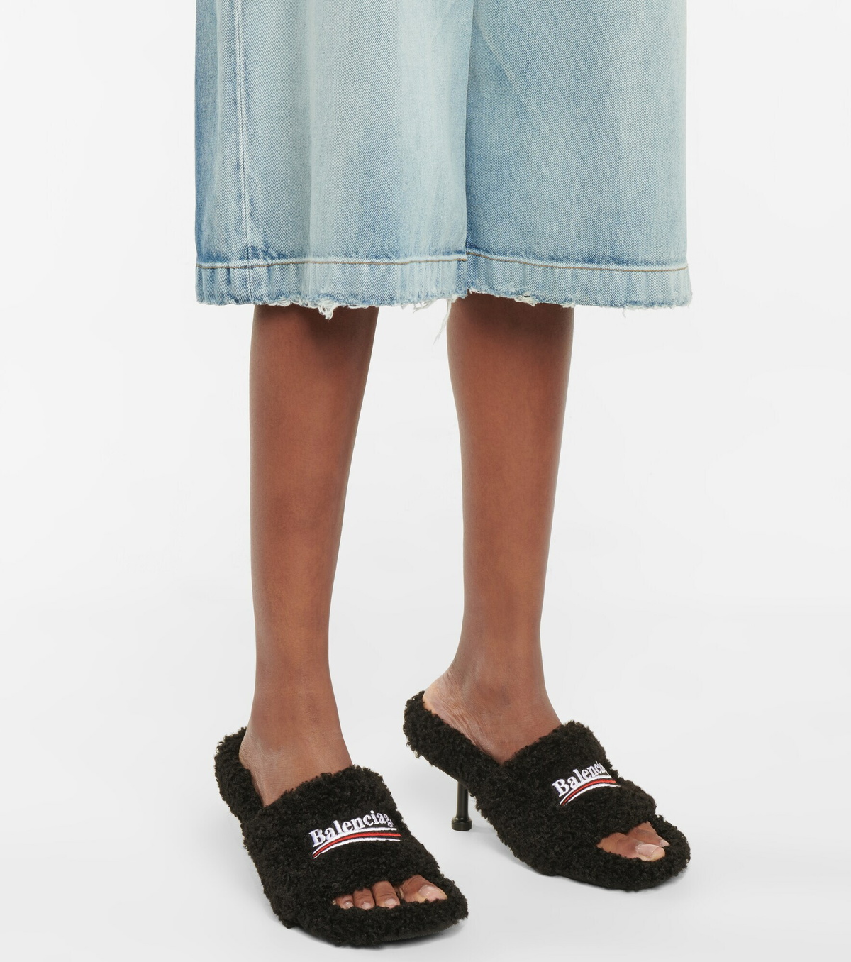 サンダル・ミュール BALENCIAGA FW25 Balenciaga Sandals Black (840085 WAD4Y1080) Balenciaga Logo-print slip-on sandals, 40 - BOPF | Business