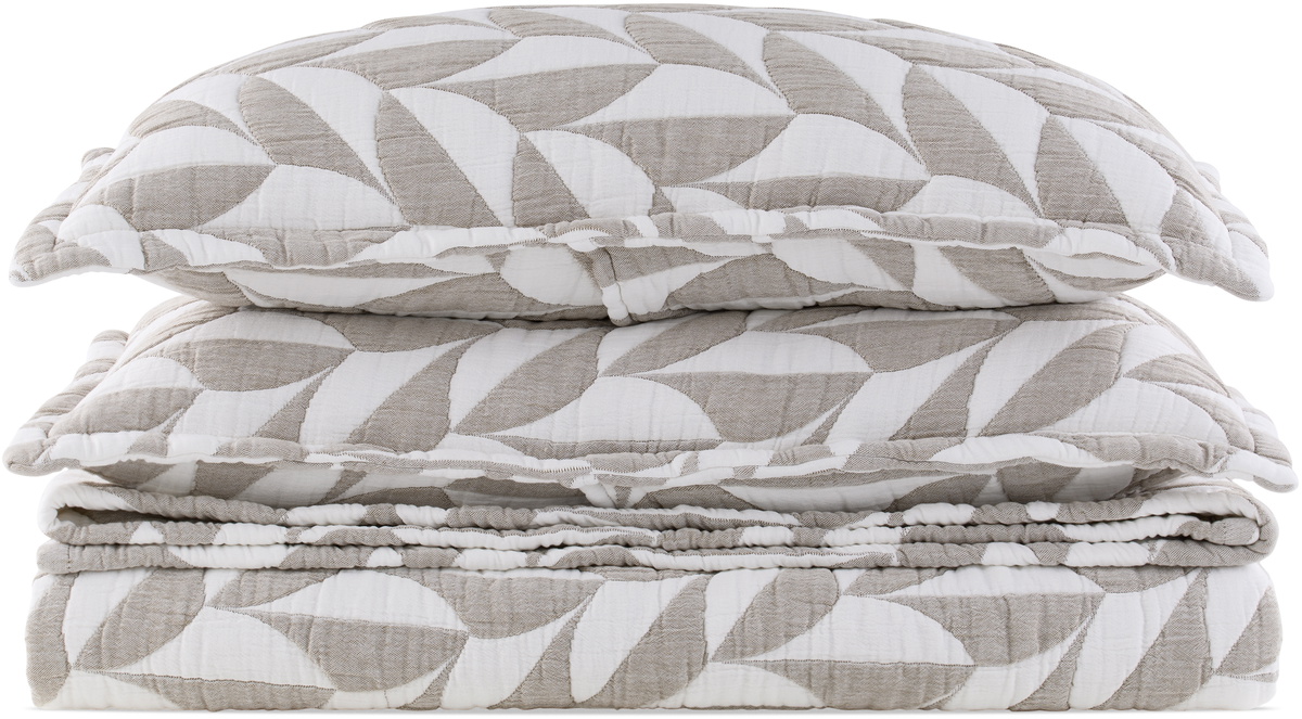 Dusen Dusen Gray & White Scallop Coverlet Bed Set, King