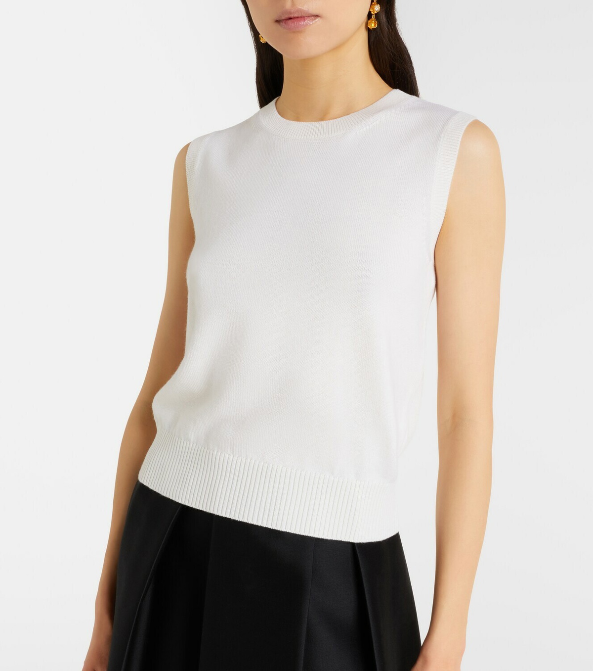 Oscar de la Renta Virgin wool sweater vest
