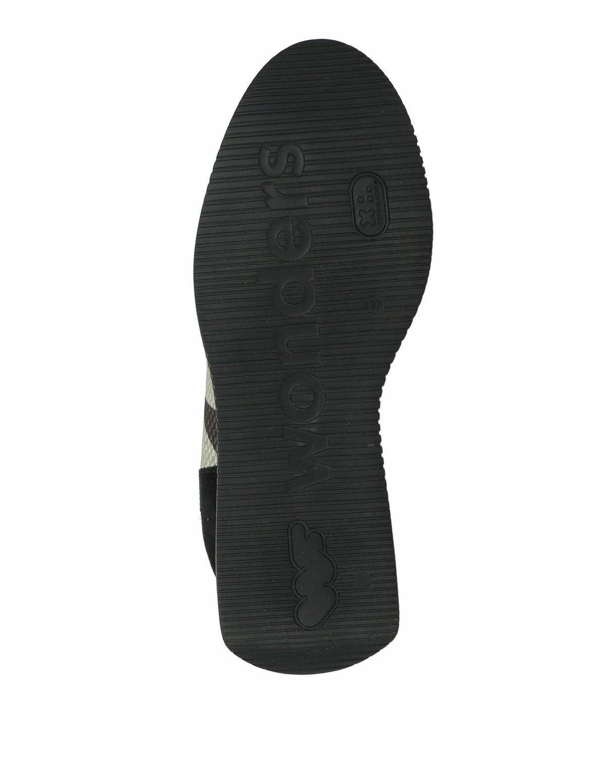 Wonder Womens Sneakers in Black