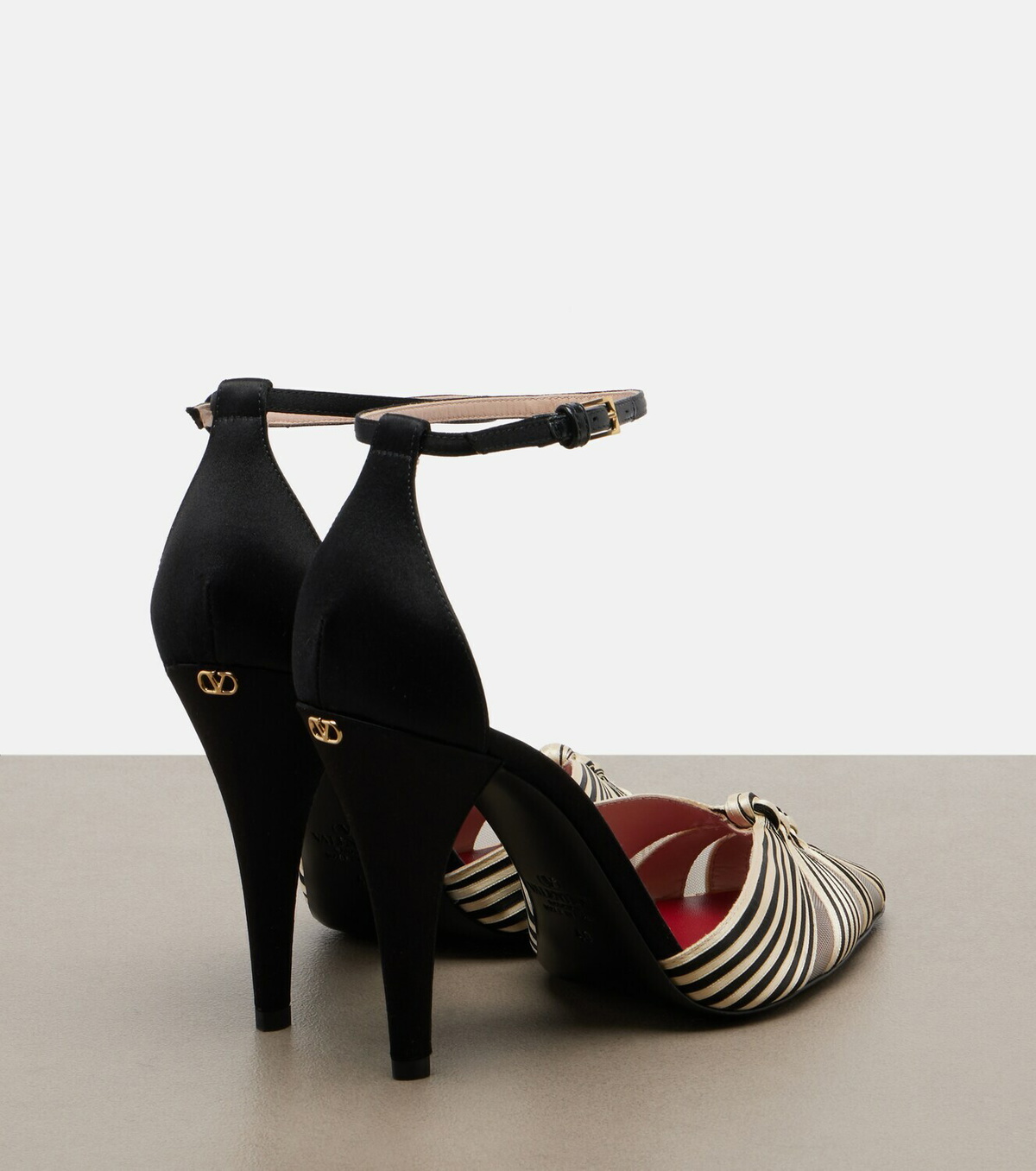 Valentino Garavani Annine satin pumps