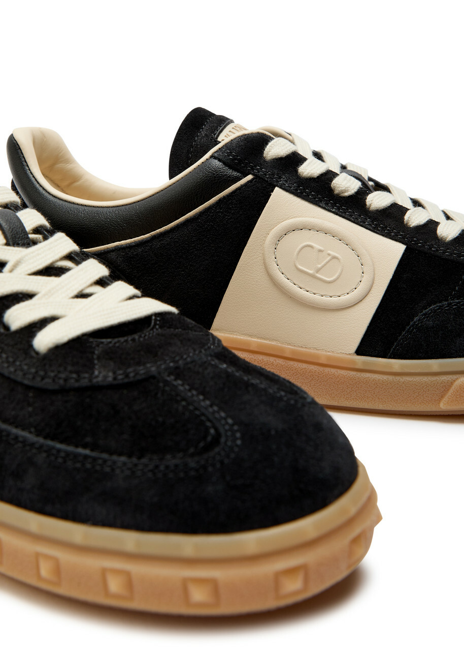 Valentino Garavani Upvillage Panelled Suede Sneakers Black