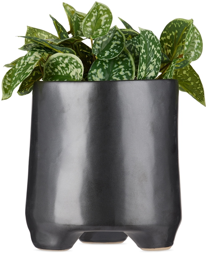 Photo: ferm LIVING Black Medium Esca Pot