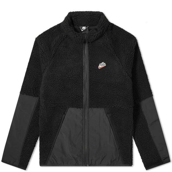 Photo: Nike Heritage Sherpa Jacket