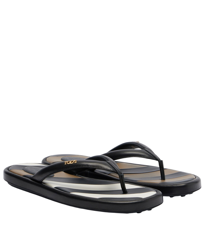 Photo: Tod's Leather thong sandals