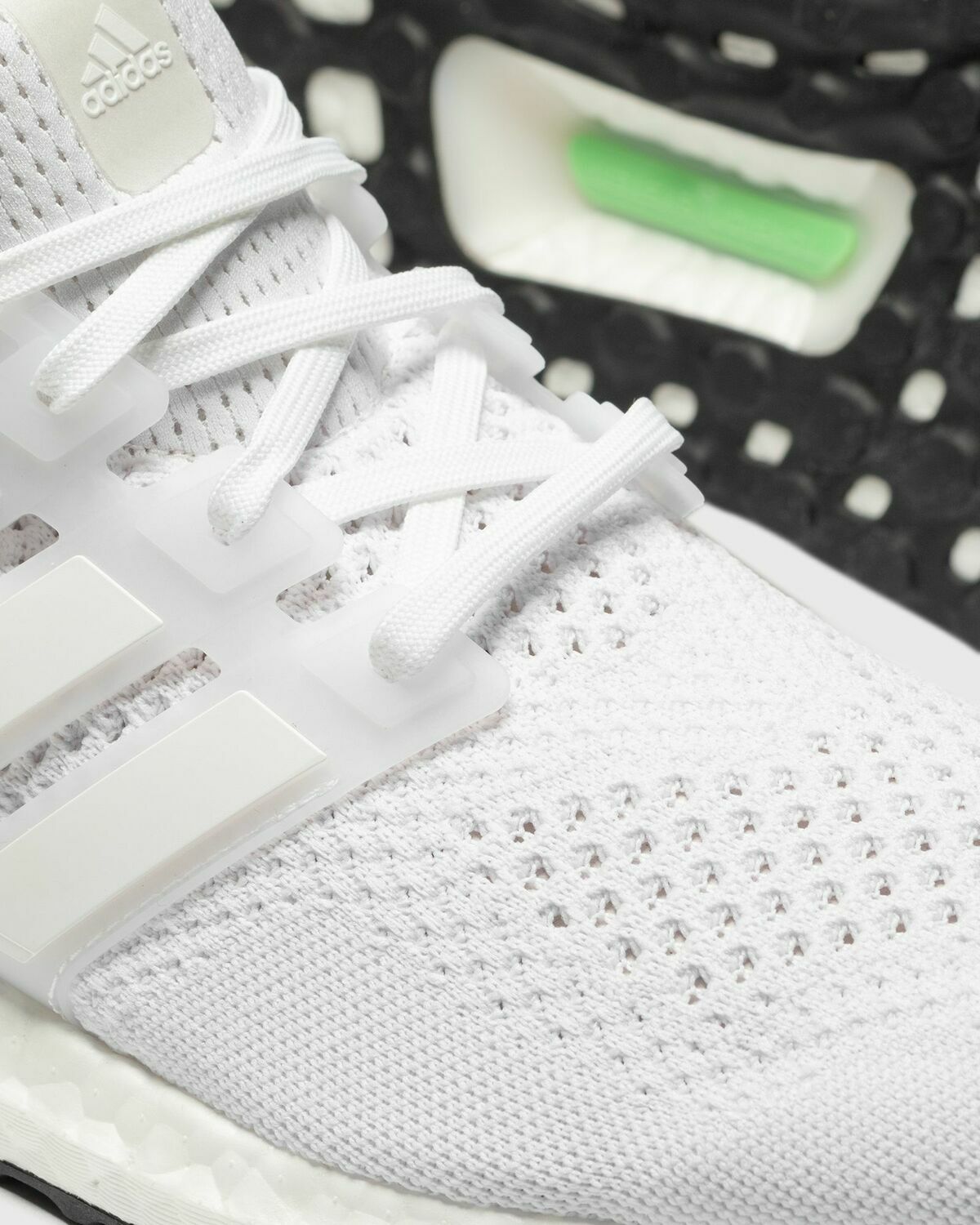 ultraboost triple white 1.0