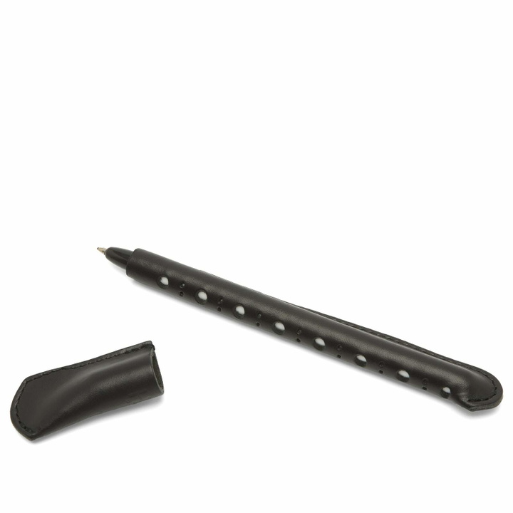 Photo: Hender Scheme Pen in Black 