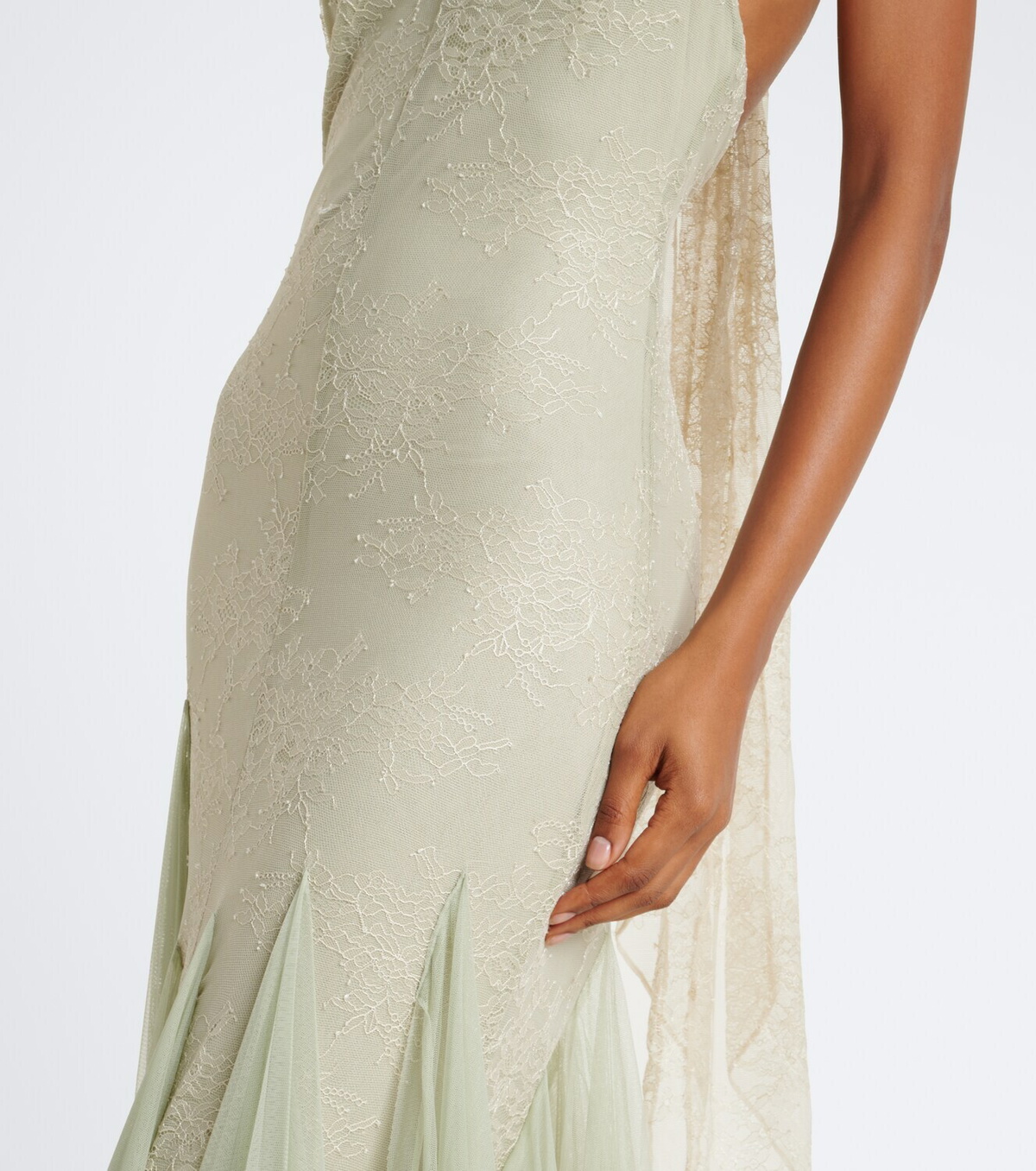 De La Vali Elowen lace halterneck gown