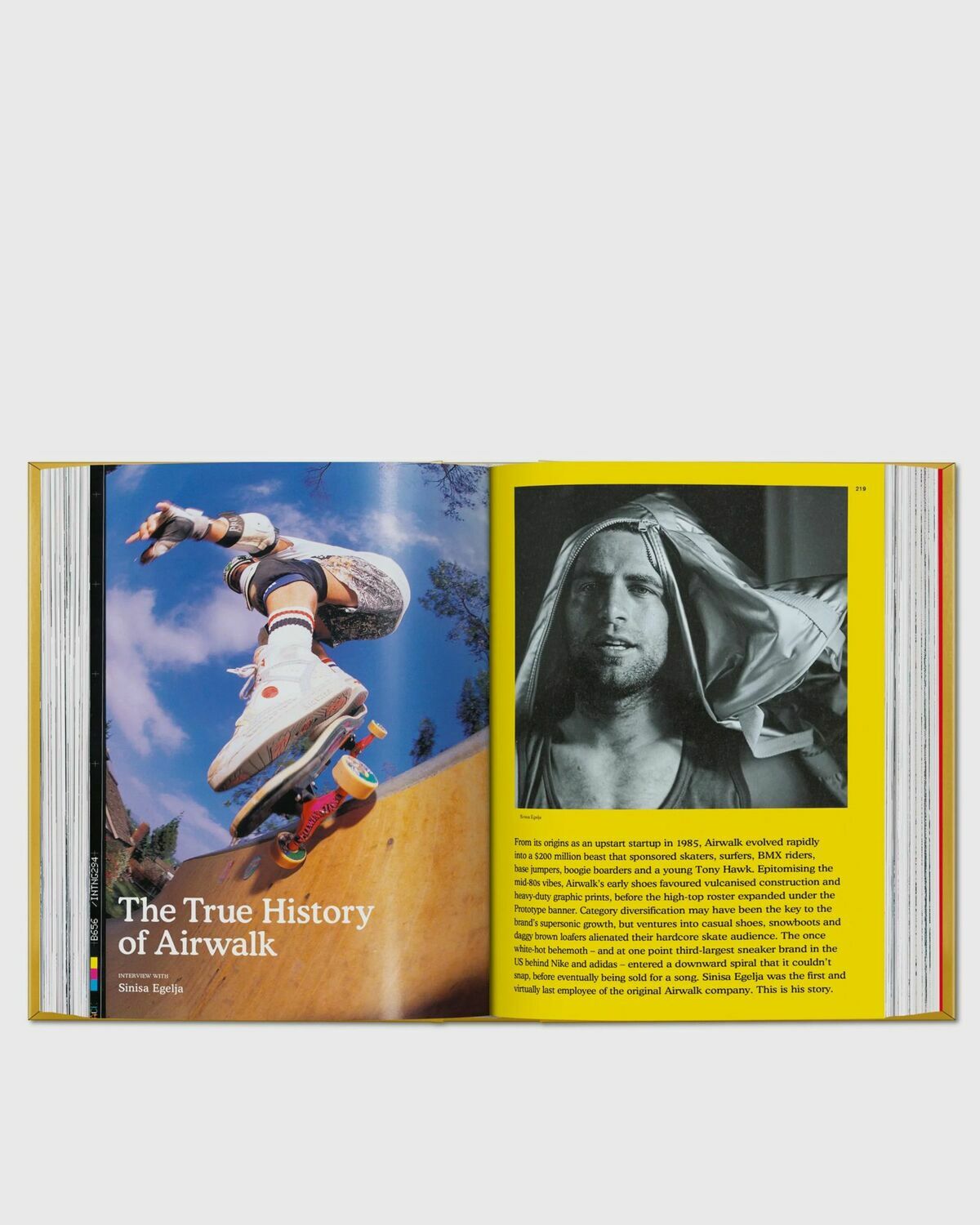 Taschen Sneaker Freaker. The Ultimate Sneaker Book. 40th Ed. Multi Fashion & Lifestyle