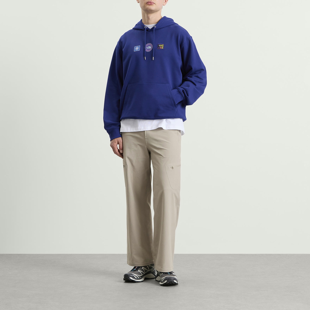 The North Face Men's Explorer Badges Relaxed Hoodie in Bold Blue