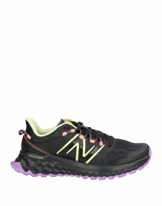 Photo: New Balance Garoè Womens Sneakers in Black