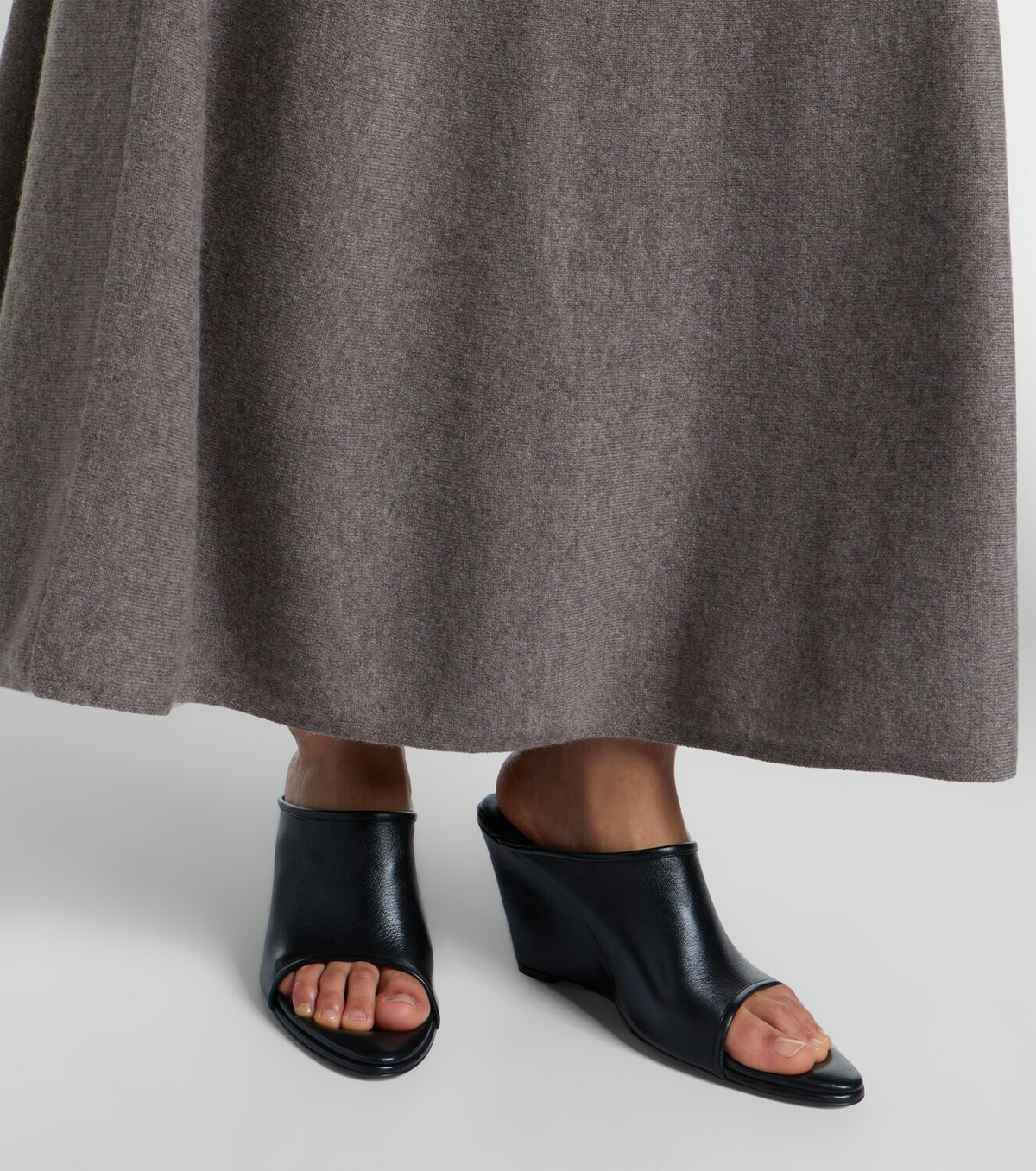 Lisa Yang Torie cashmere midi skirt