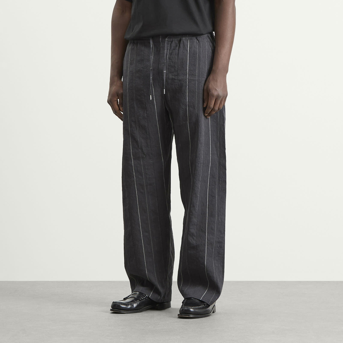A Kind of Guise Men's Samurai Trousers in Black Chalk Stripe
