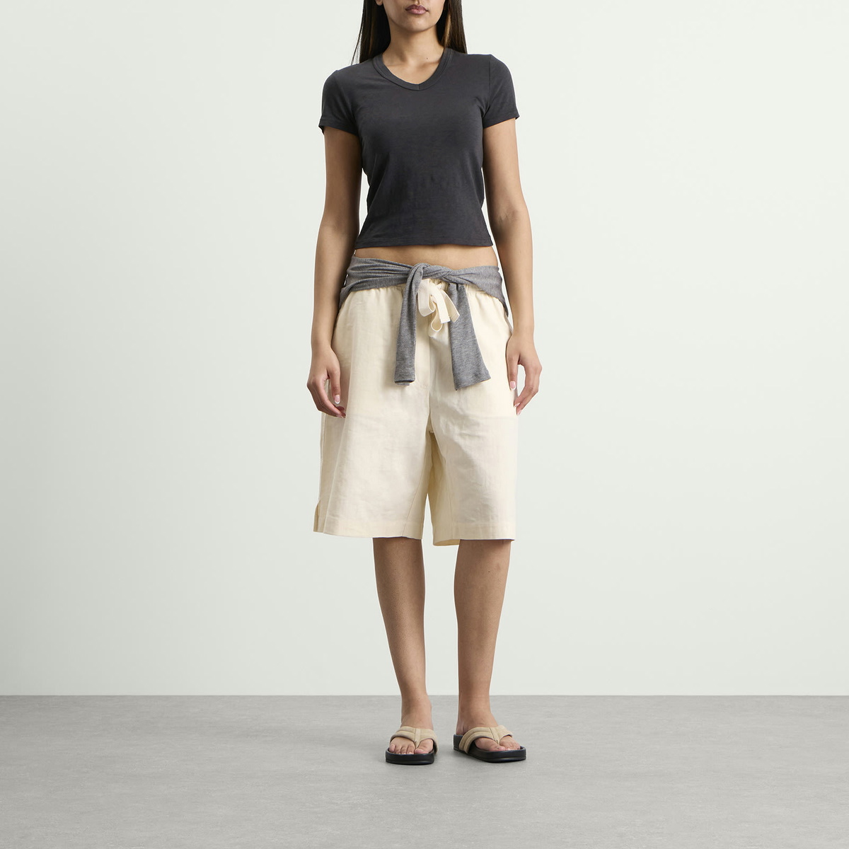 SKIMS Women's Worn In Jersey Baby V Neck T-Shirt in Washed Onyx