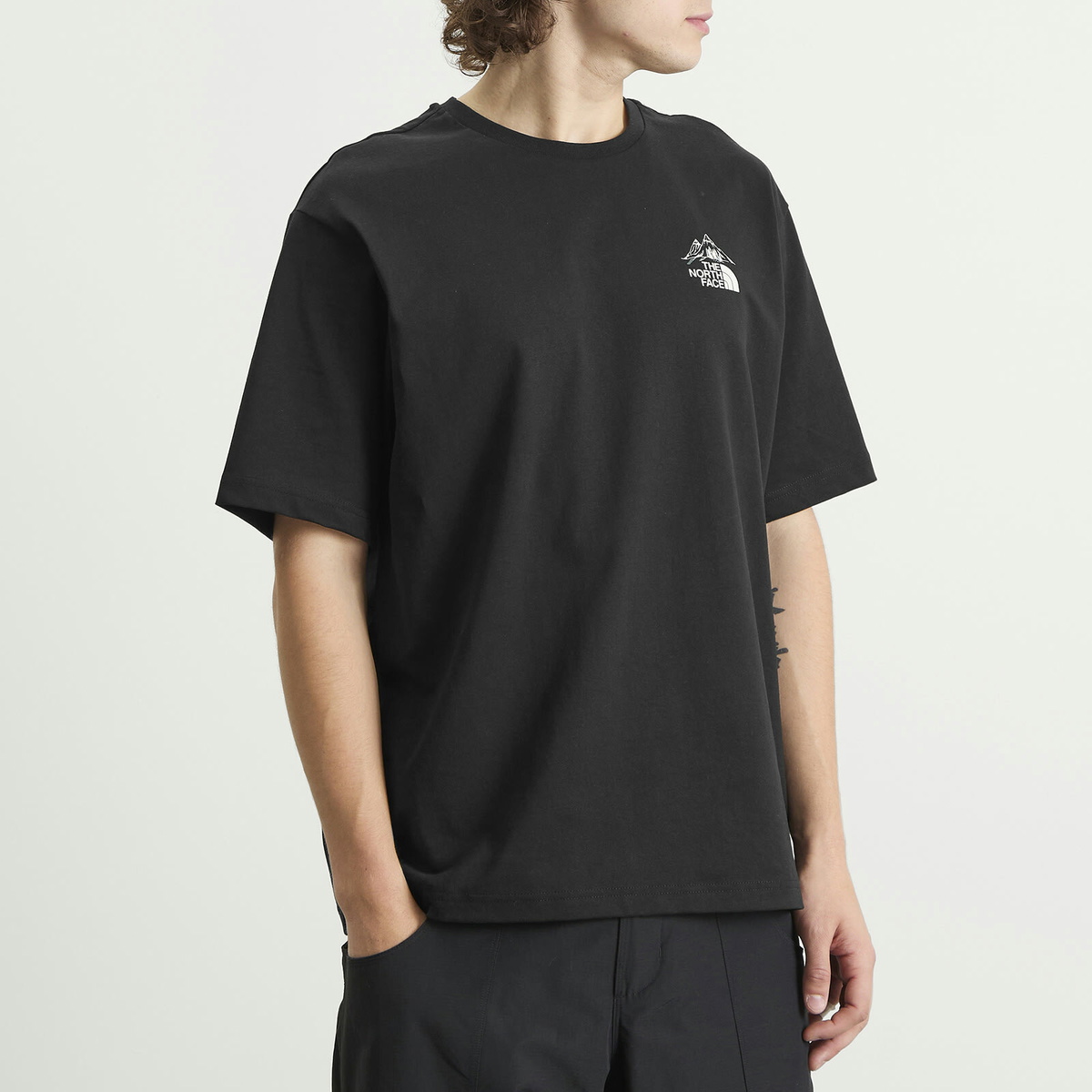 The North Face Men's HKE Backpack Relaxed T-Shirt in Tnf Black