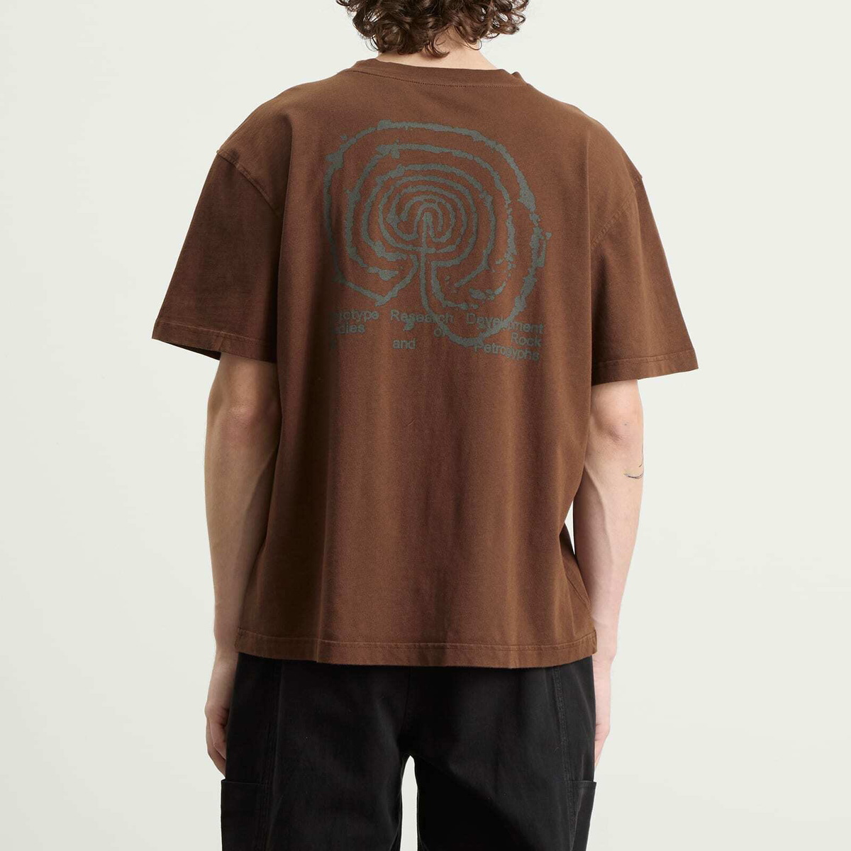 KA_YO_Prototype Men's Boxy Graphic T-Shirt in Burnt Wine