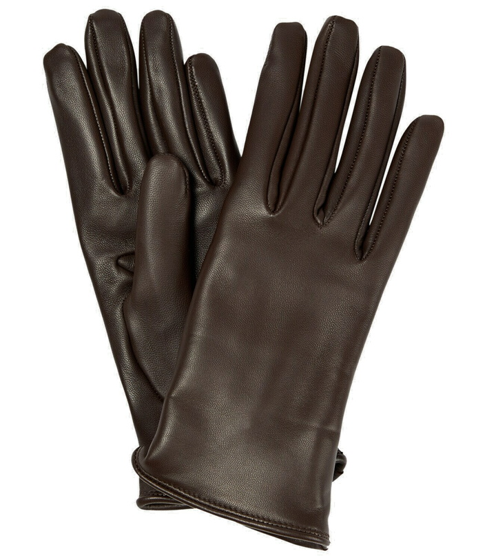 Photo: Brunello Cucinelli - Leather gloves