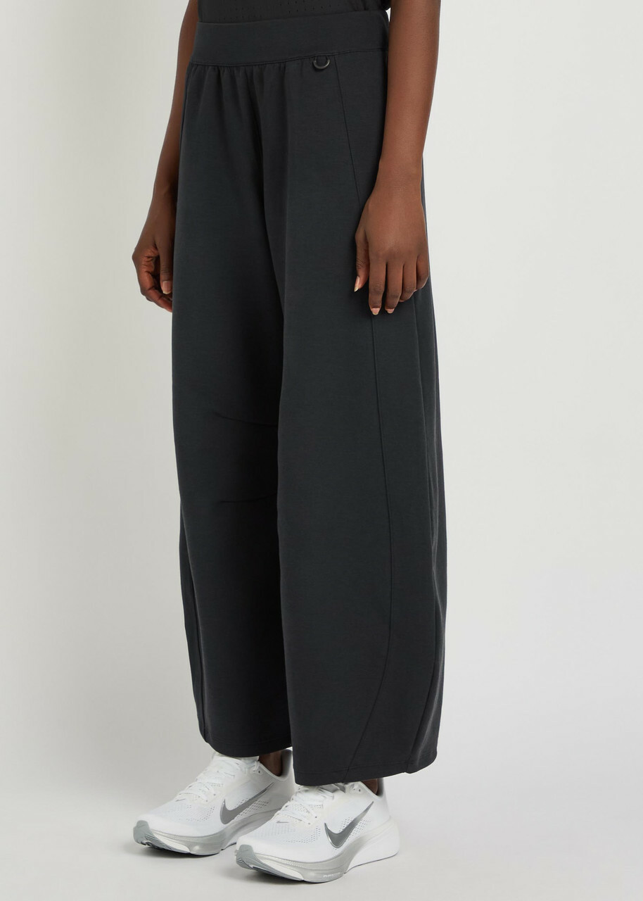 Nike 24.7 Wide Barrel-leg Impossiblysoft Jersey Sweatpants Black