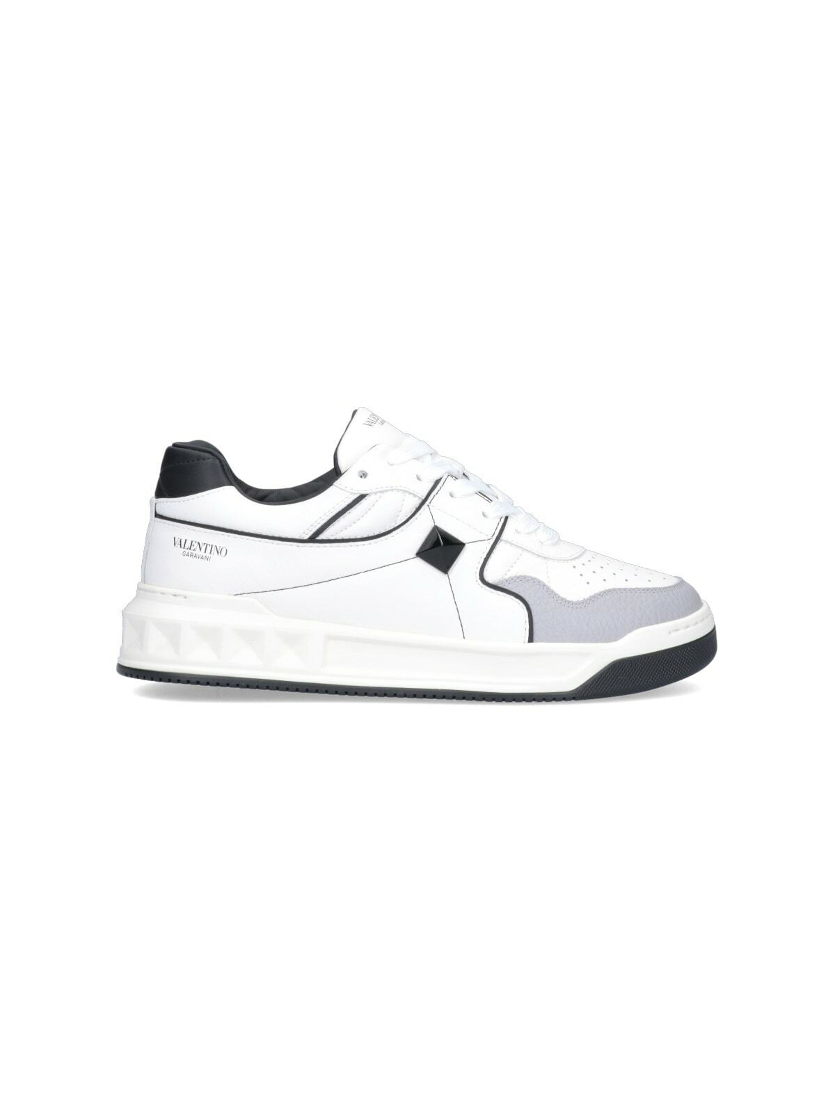 Valentino Garavani Upvillage Low Top Sneakers Valentino Garavani Valentino Garavani Upvillage Low Top Sneakers Valentino Garavani