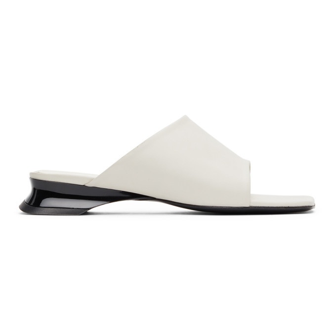 Photo: Dorateymur Off-White Sporty Sandals