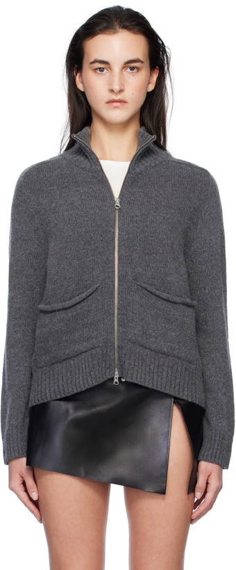 Photo: Gimaguas Gray Runner Sweater