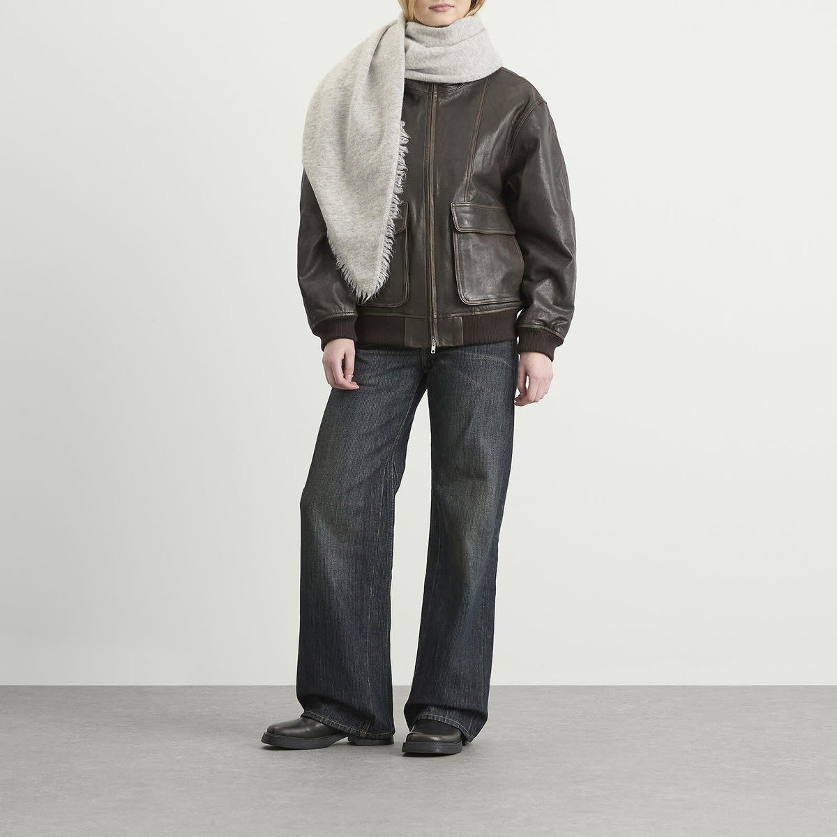 Isabel Marant Women's Penina Fluffy Scarf in Light Grey 