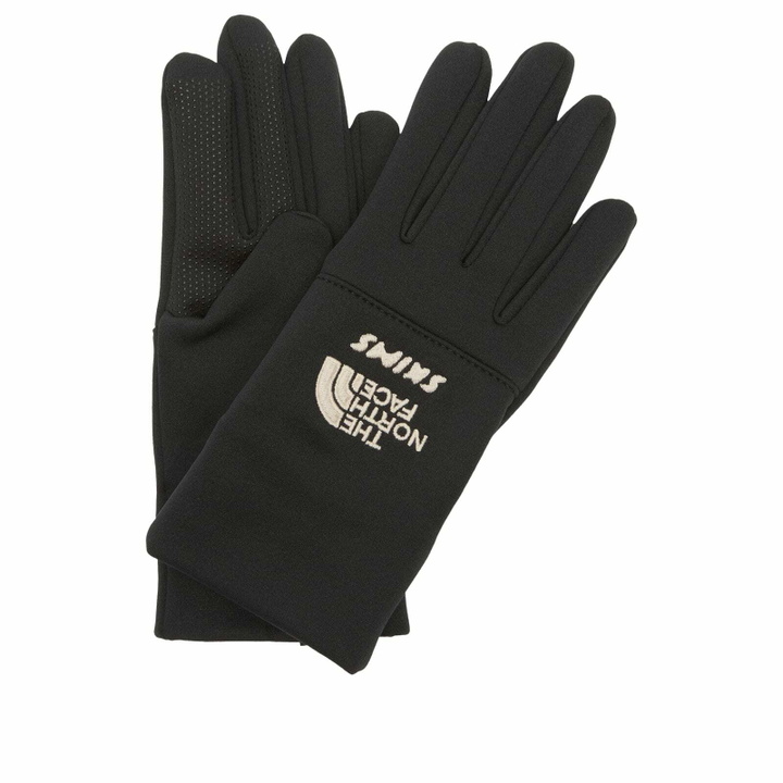 Photo: The North Face Women's x SKIMS Gloves in Sk Onyx