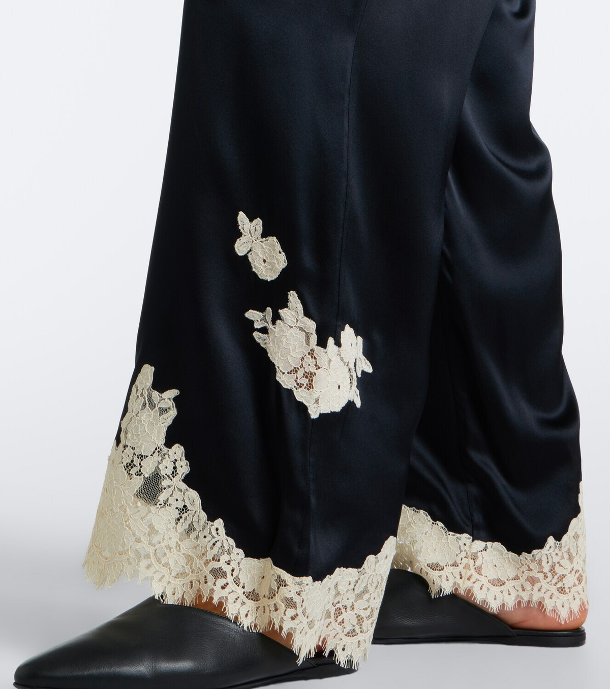 Dôen Lavon lace-trimmed silk satin wide-leg pants