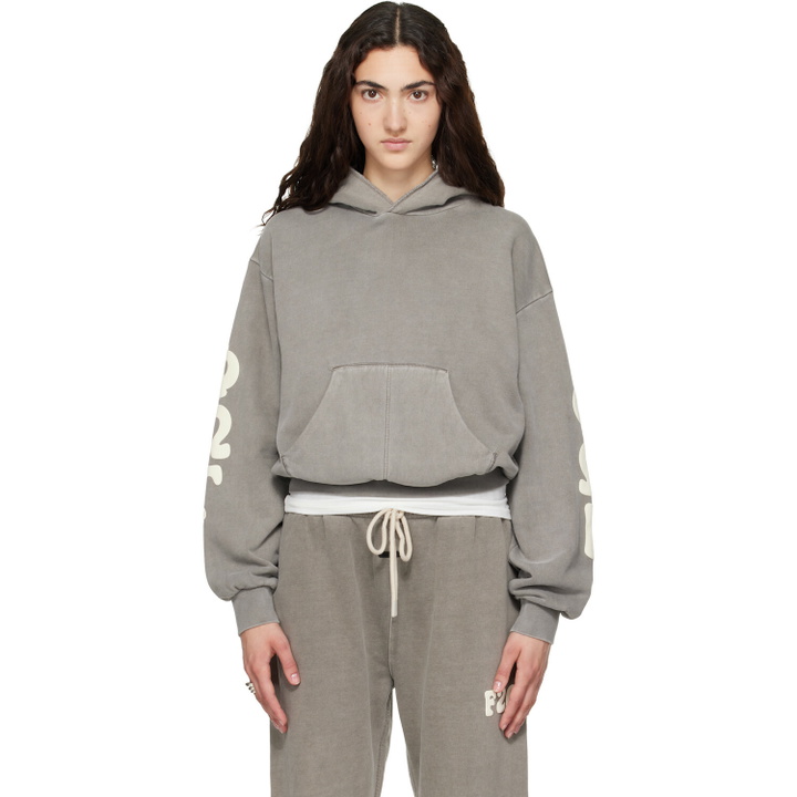 Photo: Fear of God ESSENTIALS Gray 90s Fleece Hoodie
