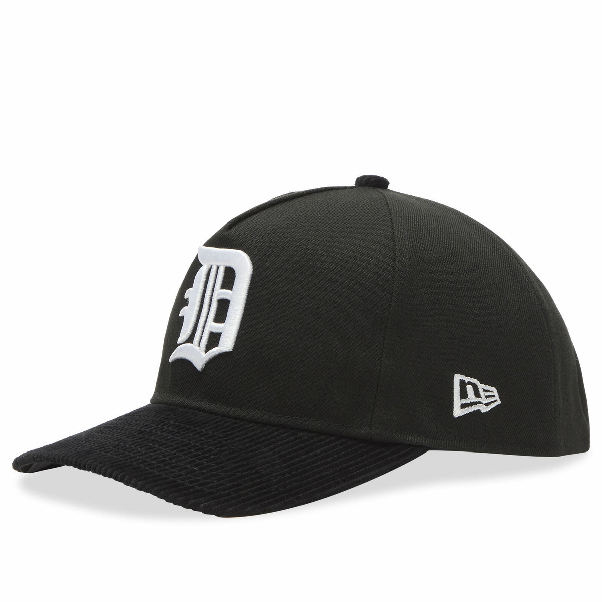 New Era Detroit Tigers Coops Cord 19Twenty Cap in Black 