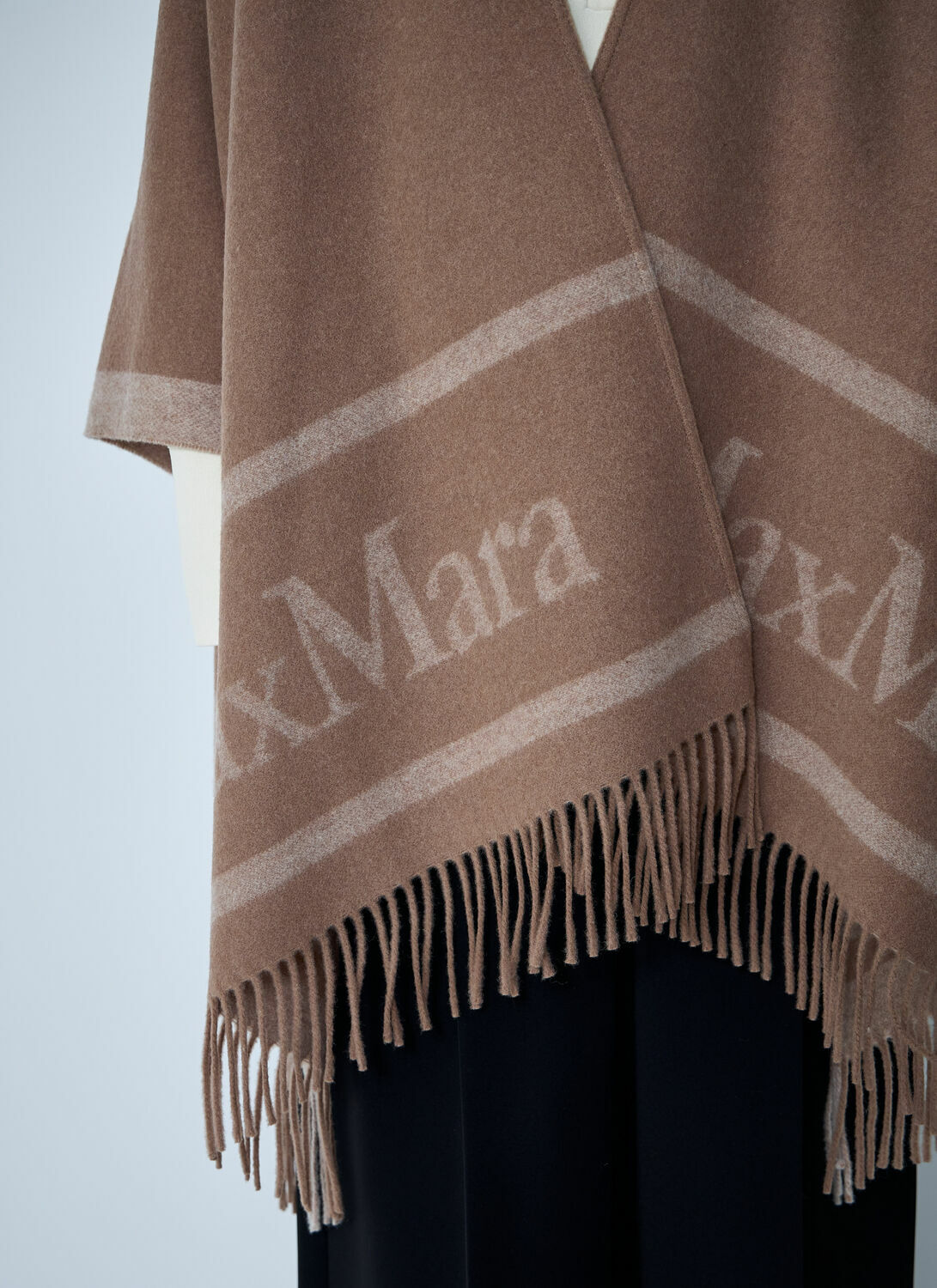Max Mara Hilde Logo Motif Scarf