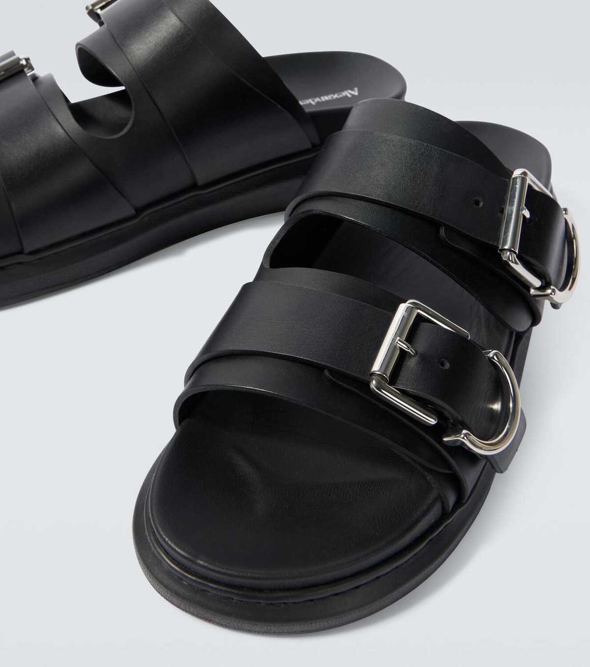 サンダル・ミュール Alexander Mcqueen Mirror-Effect Faux Leather Sandals Alexander McQueen Faux-leather sandals Alexander McQueen