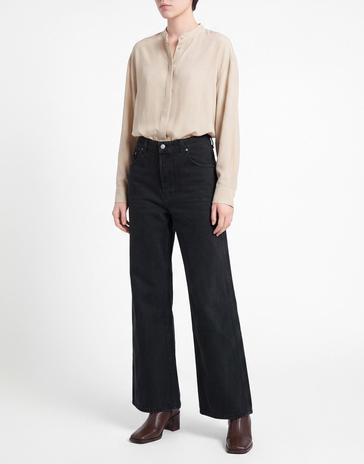 Khaite Womens Jeans in Black