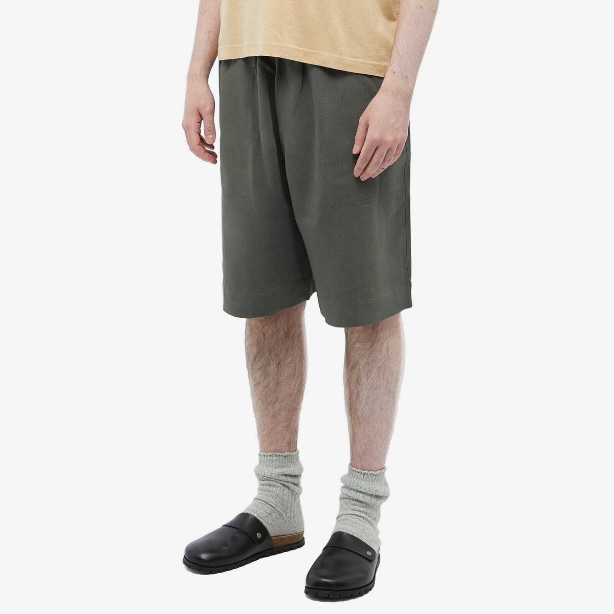 Studio Nicholson Men's Helix Elasticated Waist Short in Black/Olive