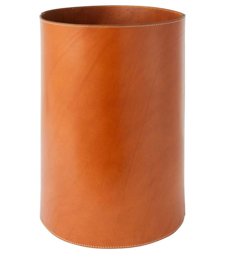Photo: Michaël Verheyden High leather basket