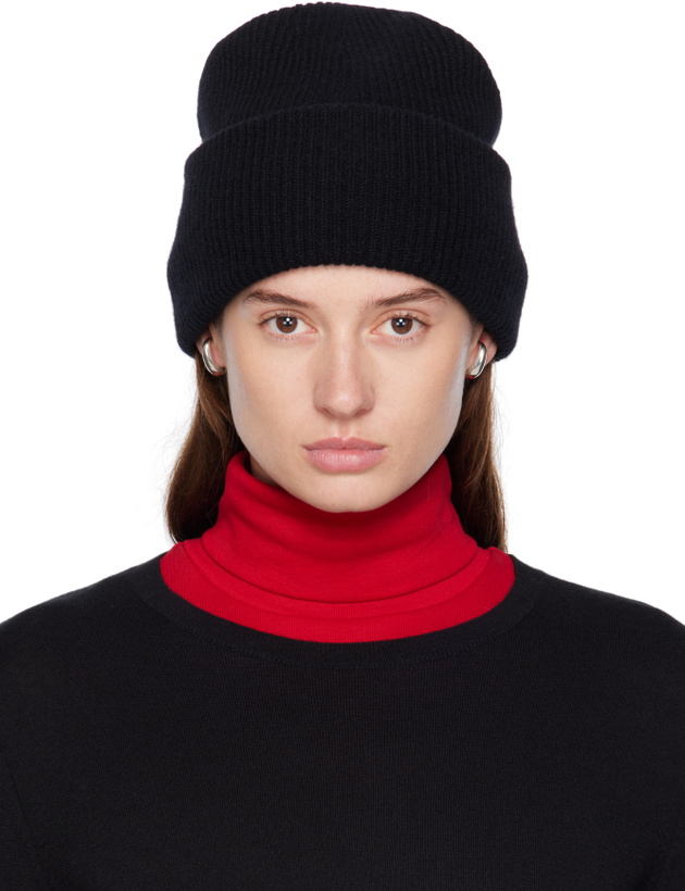 Photo: LISA YANG Black 'The Stockholm' Beanie