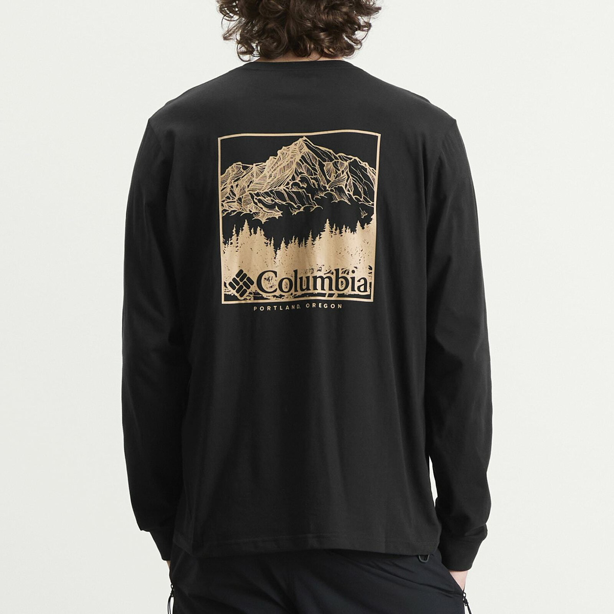 Columbia Men's CSC™ Seasonal Logo Long Sleeve T-Shirt in Black