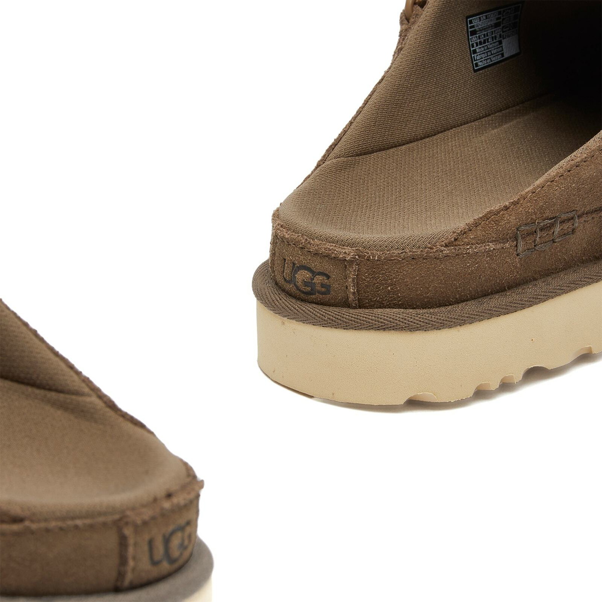 UGG Women's Goldenstar Clog in Hickory