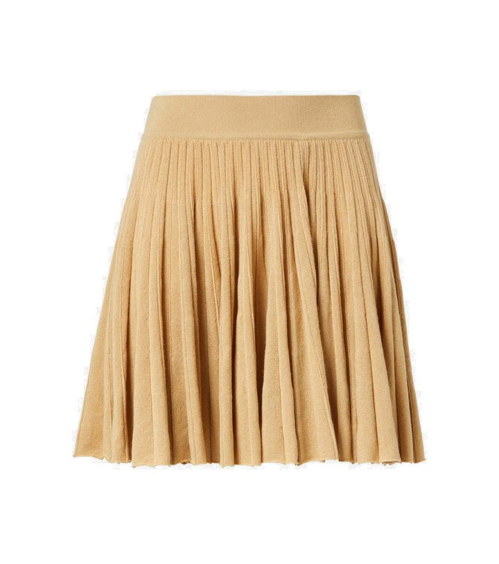 Photo: Loro Piana Luciole pleated cashmere-blend shorts