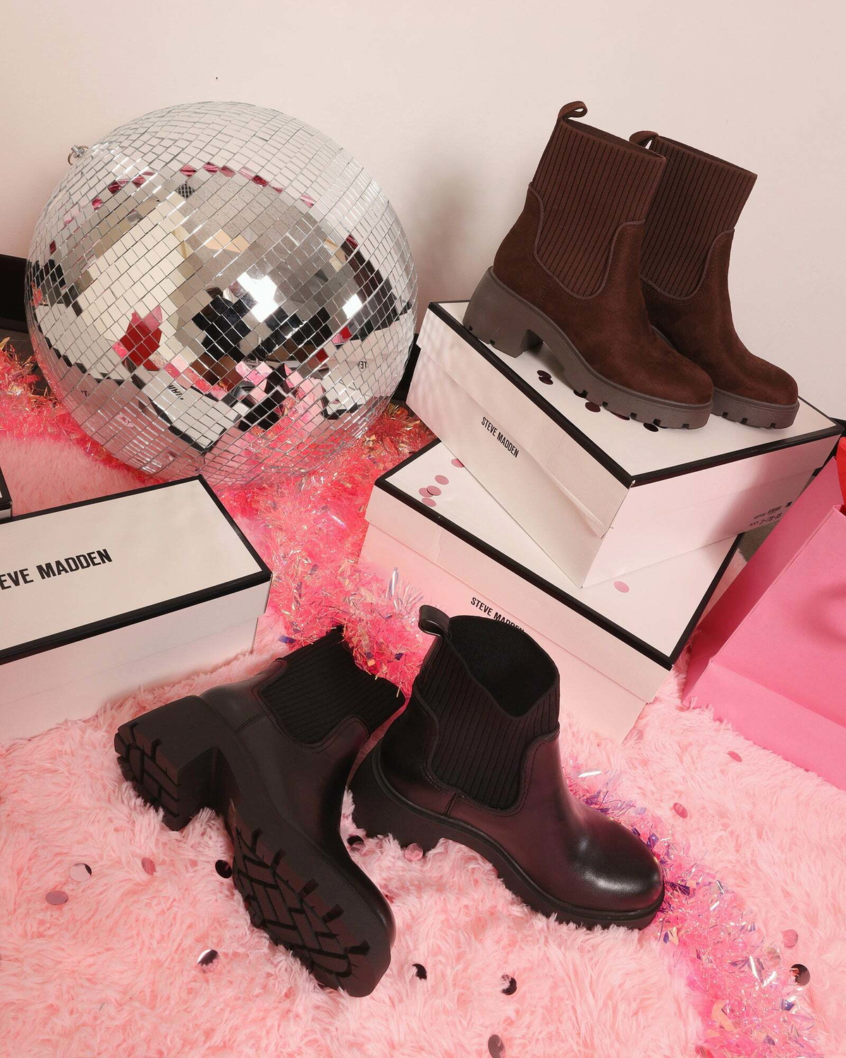 Steve Madden Hartford Booties in Black