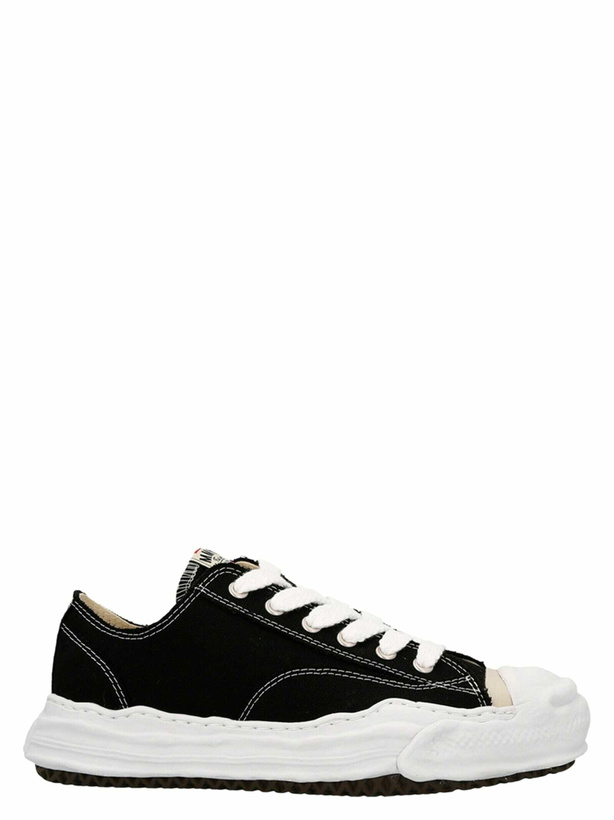 Photo: Mihara Yasuhiro hank Low Sneakers