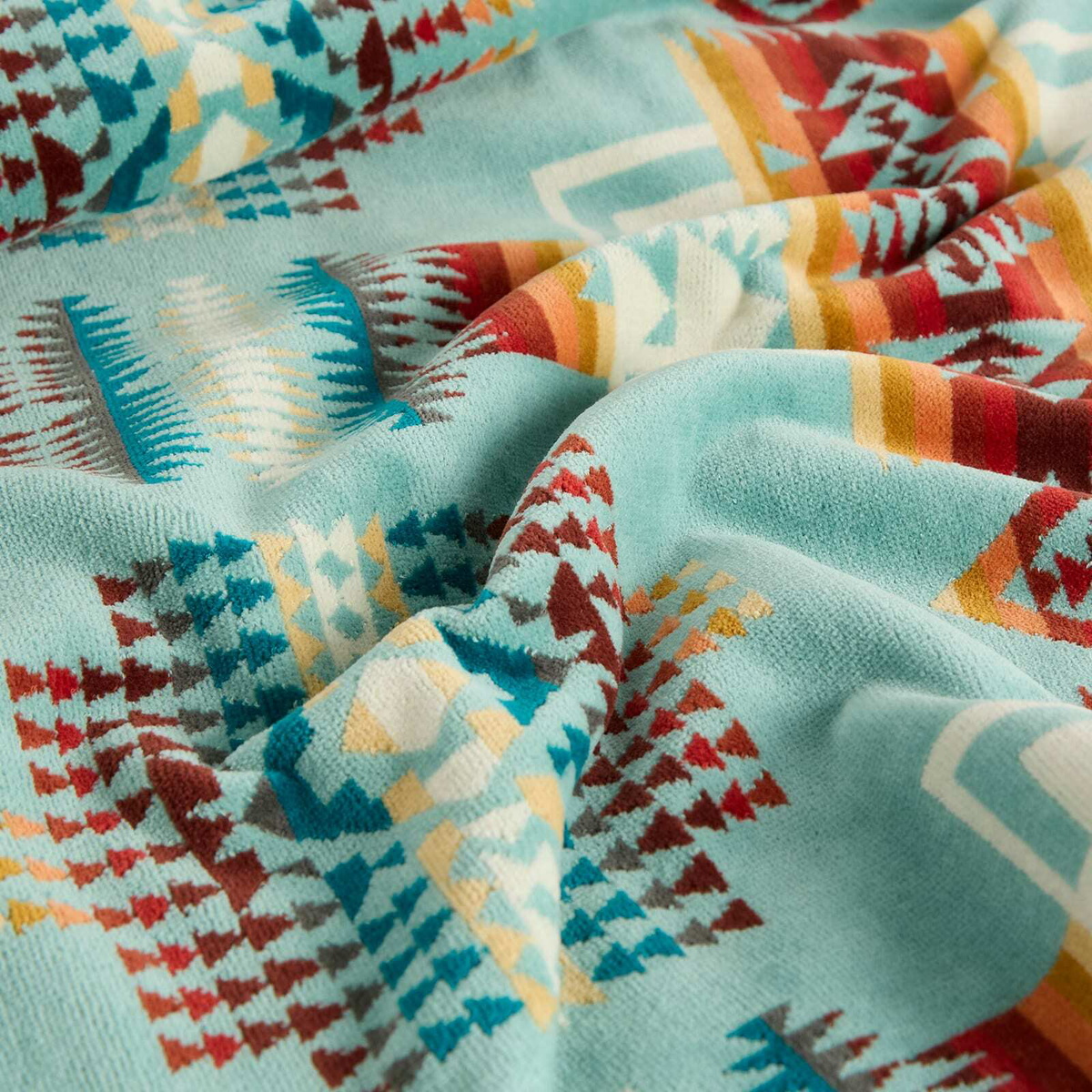 Pendleton Jacquard Bath Towel in Aqua 