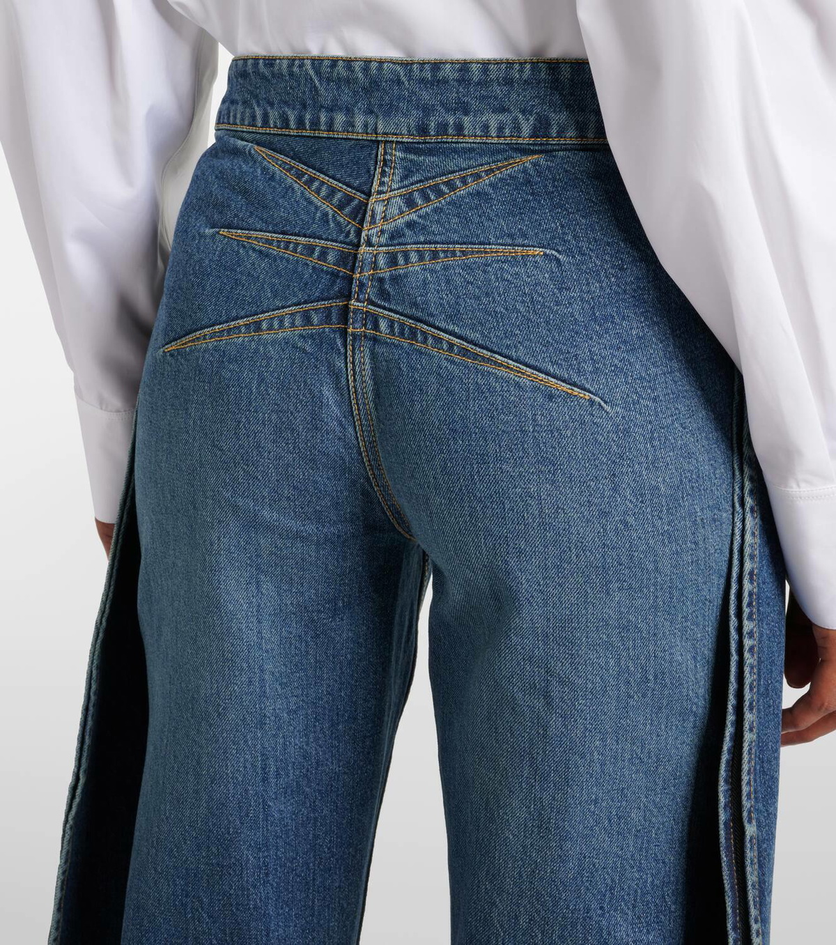 【関税込み】ALAIA Highwaist jeans ALAÏA LIGHT BLUE HIGH WAISTED ROUND JEANS |ALAÏA US