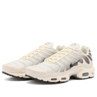 Nike Men's Air Max Plus Og Sneaker in Brown/Pearl/Stone