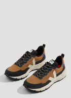 Veja - x Vibram Dekkan Sneakers in Brown