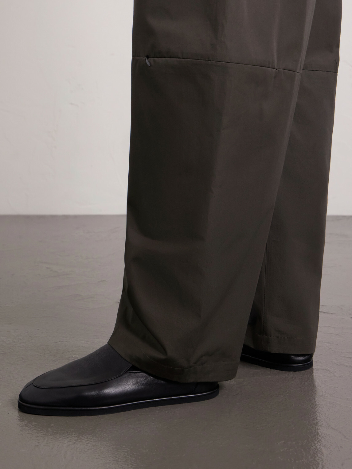 Amomento - Barrel-Leg Cotton Trousers - Green